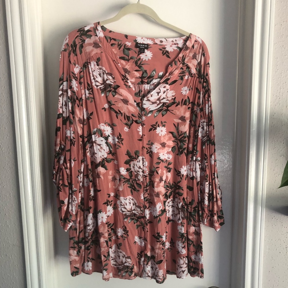 Torrid Harper top, size 4.